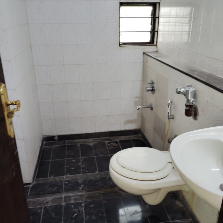 Attached Bathroom, goregaon east 3 Bedroom 950 Sq.Ft. Apartment In Goregaon East Mumbai 8513853