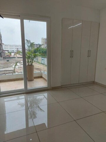 Room in 3 BHK Apartment at Hermitage Centralis, Vip Road – for Sale