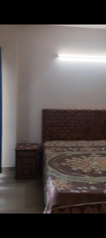 Room in 2 BHK Apartment at Eros Sampoornam, Sector 2 Greater Noida – for Rent