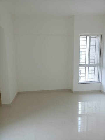 Room in 3 BHK Apartment at Dahanukar Apartments, Kothrud – for Rent