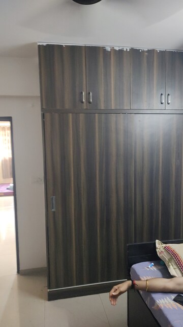 Room in 3 BHK Apartment at Logix Blossom County, Sector 137 – for Rent