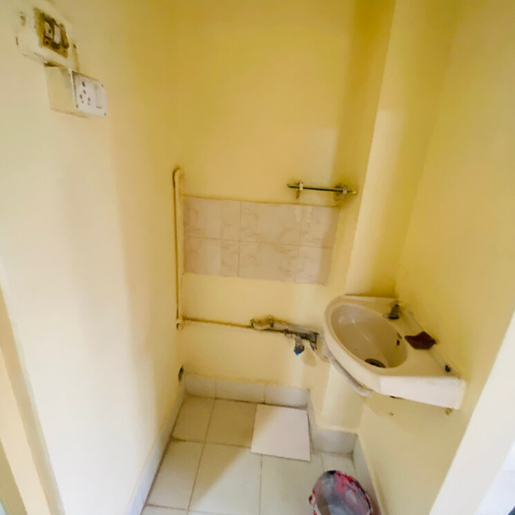 Bathroom, shirke-omkar-chs 1 Bedroom 652 Sq.Ft. Apartment In Sion Mumbai 8513893