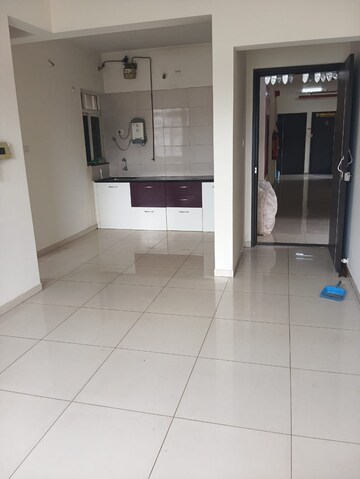 Room in 1 BHK Apartment at Kolte Patil Life Republic, Hinjewadi – for Rent