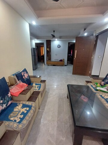 Living Room in 3.5 BHK Builder Floor at Sector 46 – for Rent