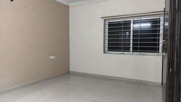 Room in 3 BHK Apartment at Banjara Hills – for Rent