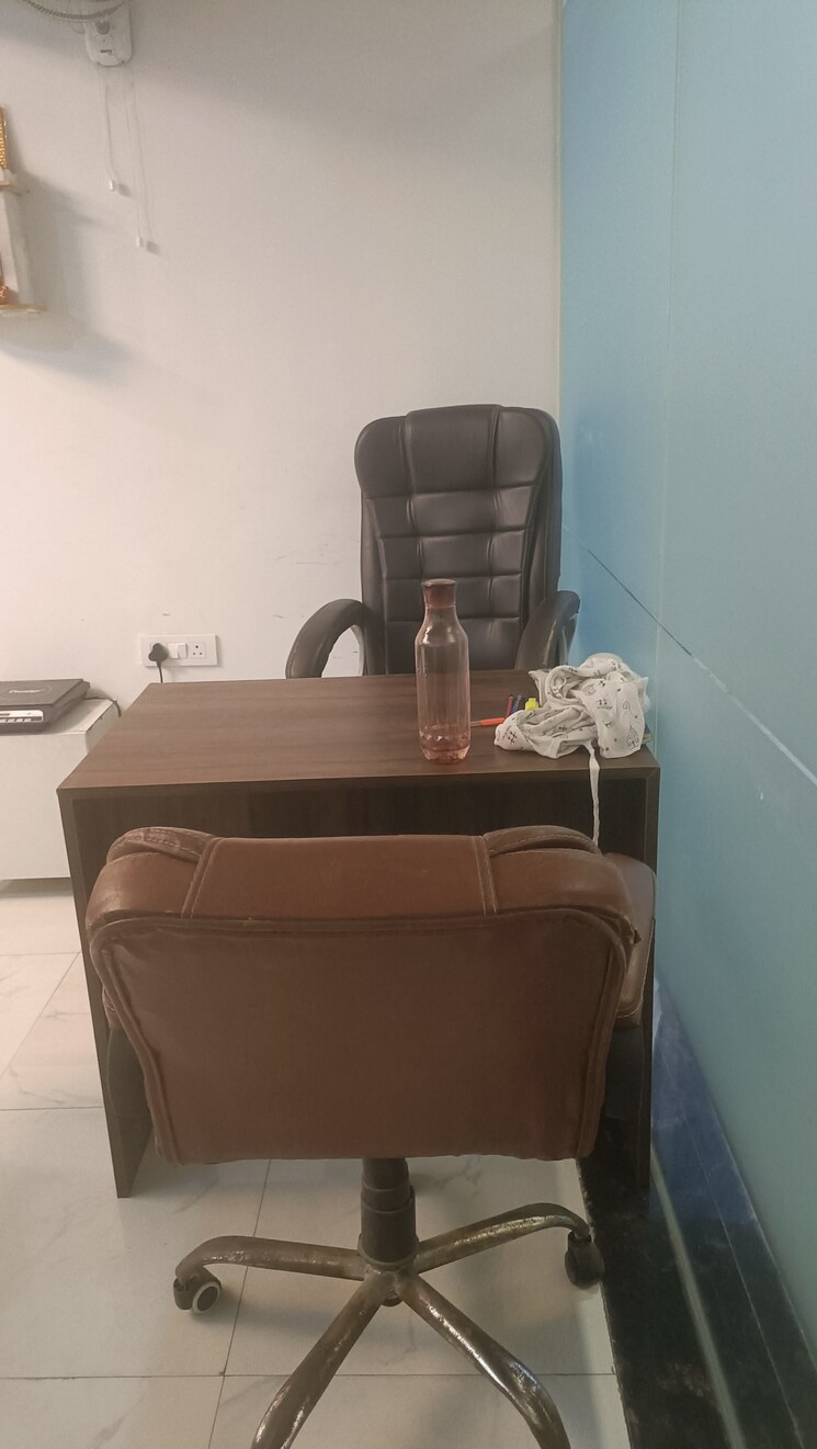 Team Area, spectrum-metro Commercial Office Space 450 Sq.Ft. In Sector 75 Noida 8513979