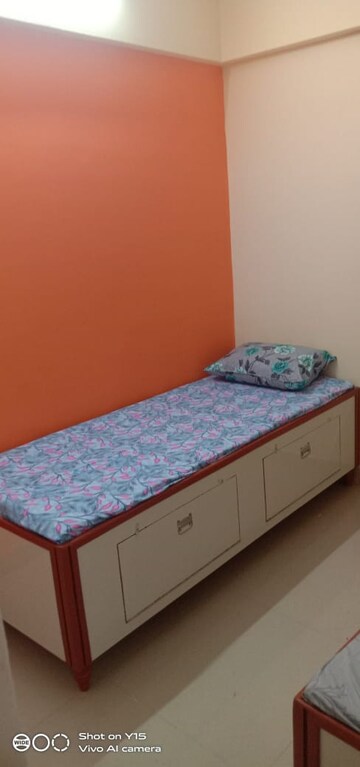 Room in  Pg at Prabhadevi – for Rent