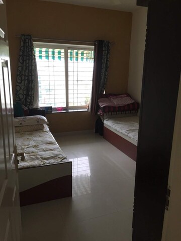 Room in 2 BHK Apartment at Mirchandani Palms, Rahatani – for Rent