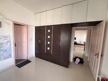 Room in 2 BHK Apartment at Mirchandani Palms, Rahatani – for Rent