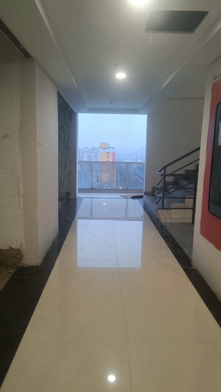 Team Area, spectrum-metro Commercial Office Space 480 Sq.Ft. In Sector 75 Noida 8514029