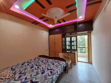 Room in 3 BHK Apartment at Kondapur – for Rent