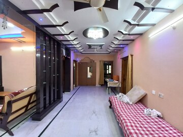 Room in 3 BHK Apartment at Kondapur – for Rent