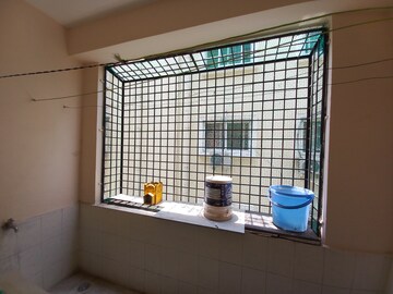 Room in 3 BHK Apartment at Kondapur – for Rent