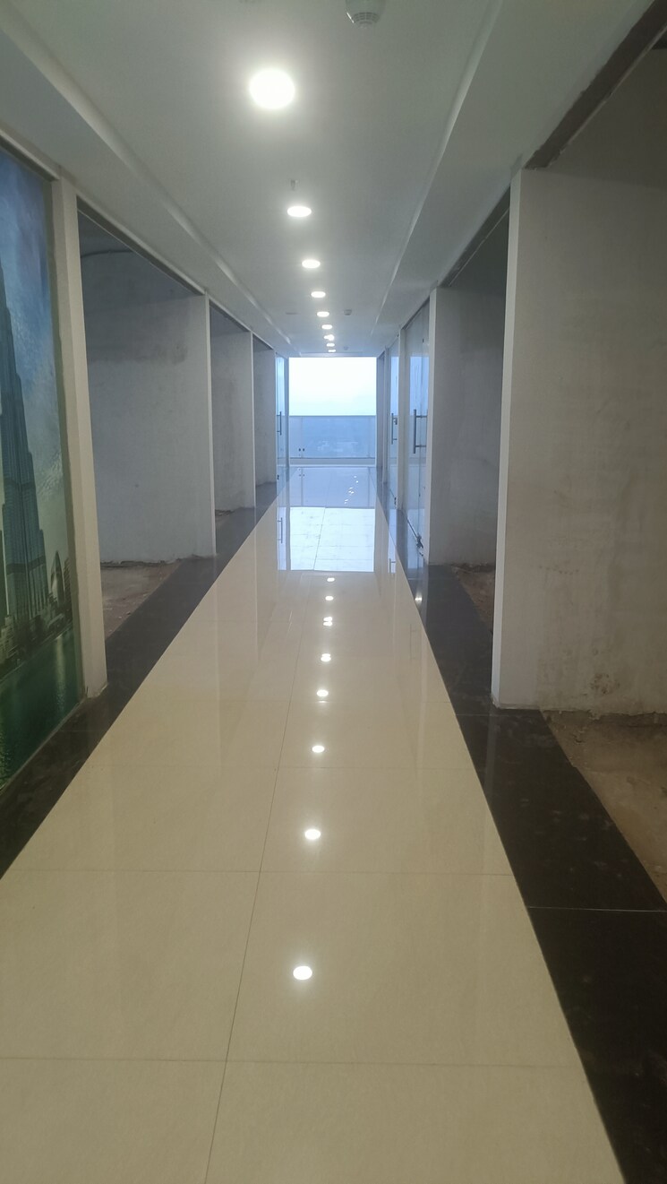 Team Area, spectrum-metro Commercial Office Space 325 Sq.Ft. In Sector 75 Noida 8514034