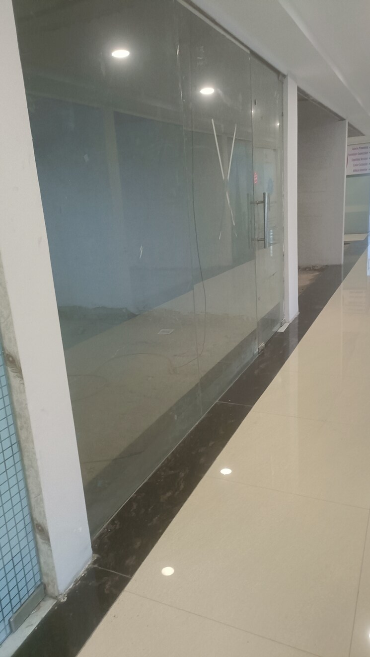 Team Area, spectrum-metro Commercial Office Space 325 Sq.Ft. In Sector 75 Noida 8514034