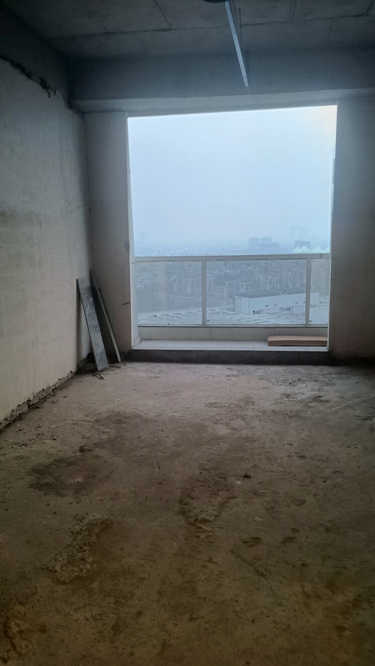 Team Area, spectrum-metro Commercial Office Space 325 Sq.Ft. In Sector 75 Noida 8514034