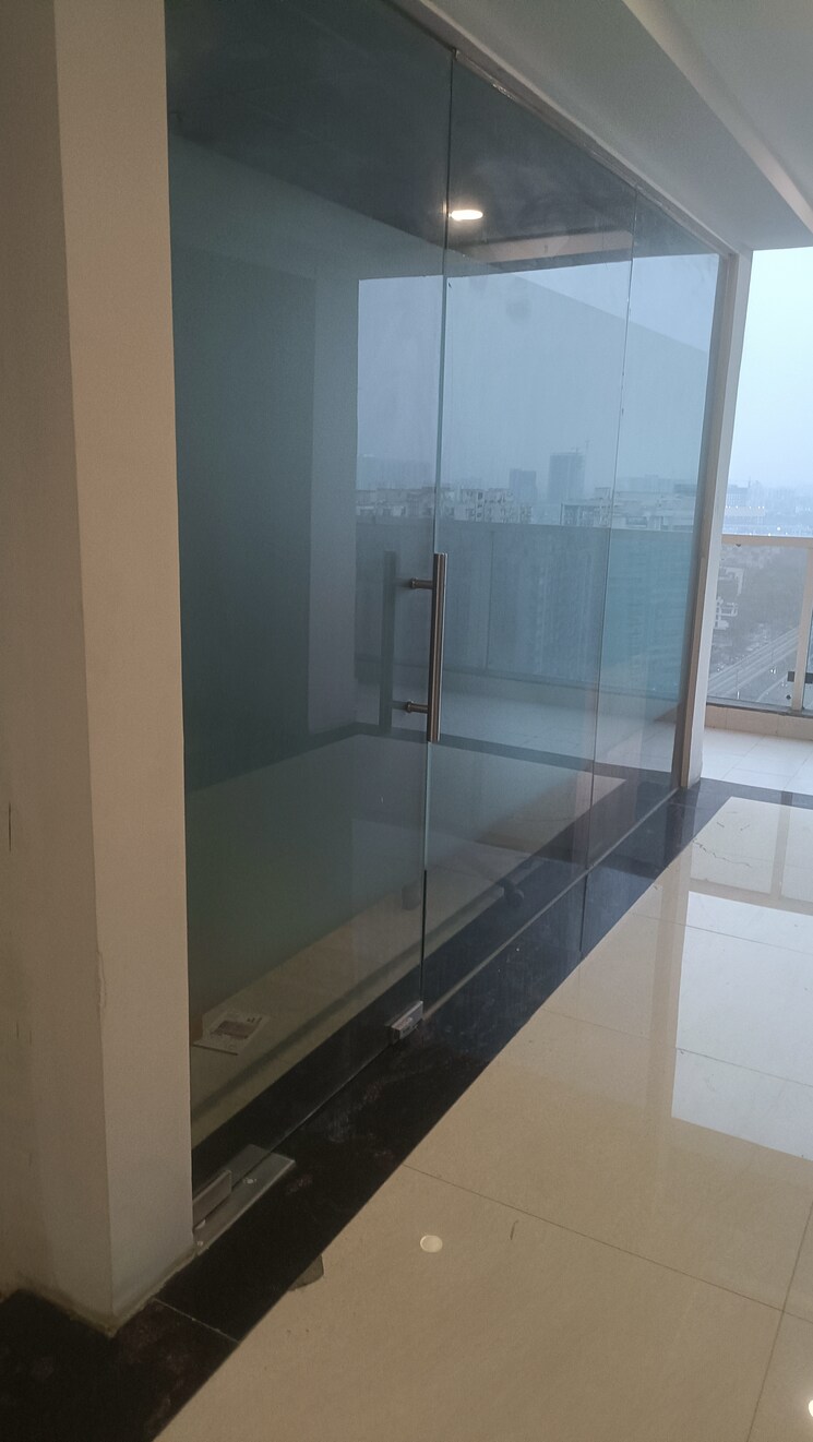 Team Area, spectrum-metro Commercial Office Space 325 Sq.Ft. In Sector 75 Noida 8514034