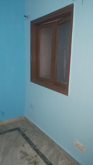 Room in 2 BHK Builder Floor at Mayur Vihar – for Sale