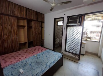 Room in 2 BHK Builder Floor at Malviya Nagar – for Rent