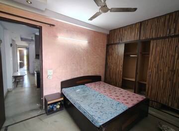 Room in 2 BHK Builder Floor at Malviya Nagar – for Rent