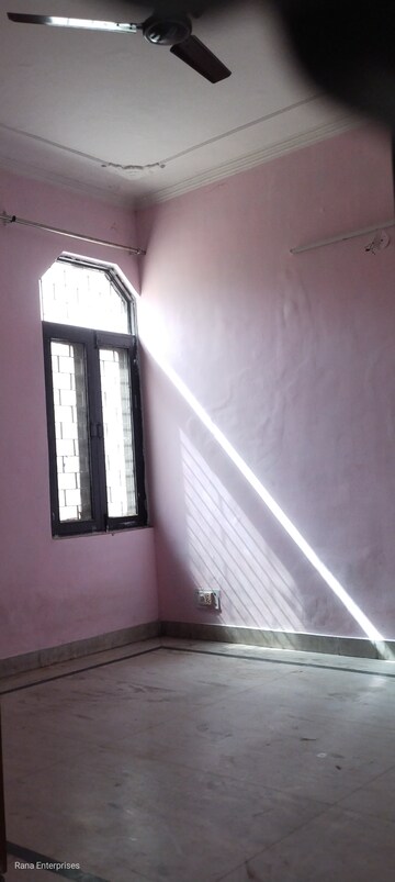 Room in 2 BHK Builder Floor at Ansal Plaza Sector-23, Sector 23 – for Rent