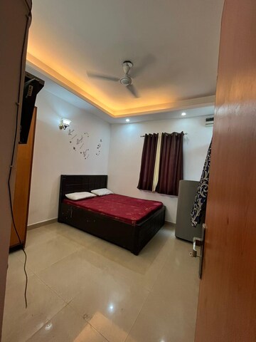 Room in 1 RK Builder Floor at Sushant Vyapaar Kendra, Sector 43 – for Rent