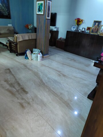 Room in 3.5 BHK Independent House at Sector 55 – for Rent