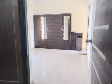 Room in 2 BHK Apartment at Ravi Heights, Kamothe – for Rent