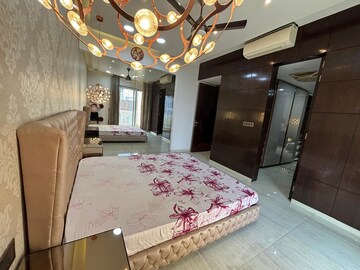 Room in 2 BHK Apartment at Rajhans CHS Kothrud, Kothrud – for Rent