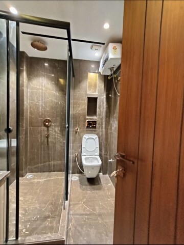 Attached Bathroom in 4 BHK Builder Floor at Navjeevan Vihar – for Rent