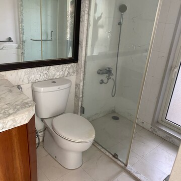 Bathroom in 3.5 BHK Apartment at Powai – for Rent