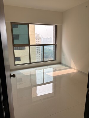 Room in 2 BHK Apartment at Sheth Irene, Malad West – for Sale