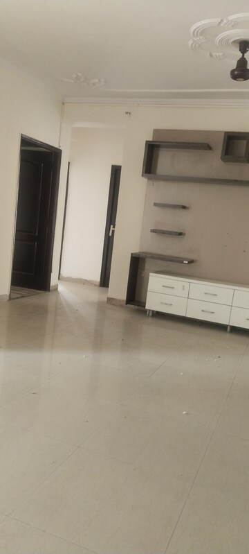 3 BHK Apartment For Rent in Piyush Heights, Sector 89
