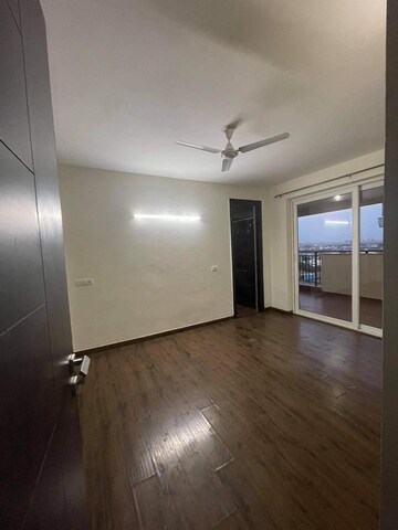 Room in 3 BHK Apartment at ATS Tourmaline, Sector 109 – for Rent