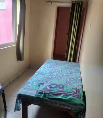 Room in 1 BHK Villa at Aliganj – for Rent