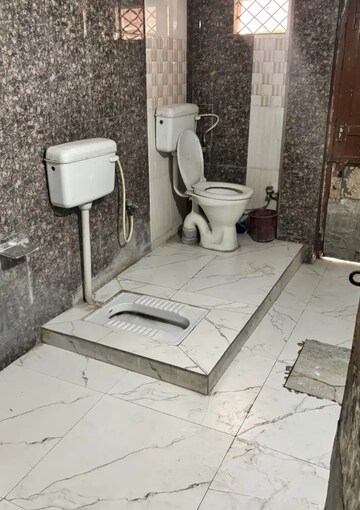 Attached Bathroom in 2 BHK Villa at Jankipuram – for Rent