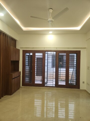 Bedroom in 3 BHK Builder Floor at Kokapet – for Rent