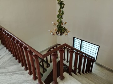 Room in 4 BHK Apartment at Jubilee Hills – for Rent