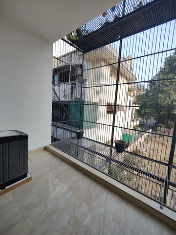 Room in Studio Builder Floor at Sector 51 – for Rent