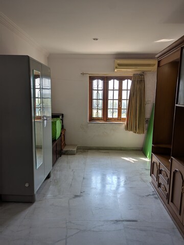 Bedroom in 3 BHK Apartment at Jubilee Hills – for Rent