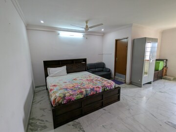 Room in 3 BHK Apartment at Jubilee Hills – for Rent
