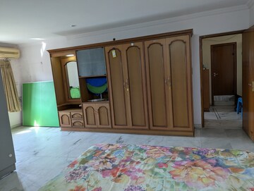 Room in 3 BHK Apartment at Jubilee Hills – for Rent