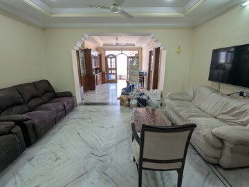 Living Room in 3 BHK Apartment at Jubilee Hills – for Rent