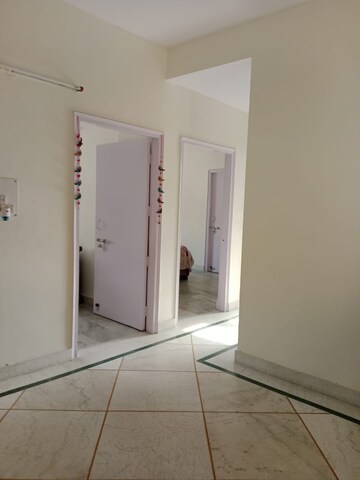 Room in 3 BHK Apartment at Sector 4, Dwarka – for Rent