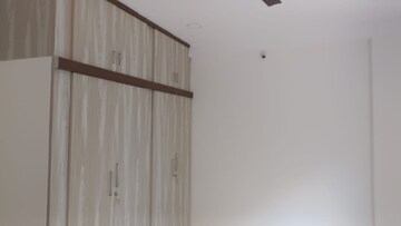 Room in 2.5 BHK Apartment at Neknampur – for Rent
