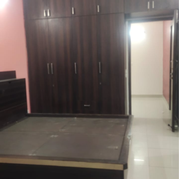 Room in 3.5 BHK Villa at Sector 21 – for Rent
