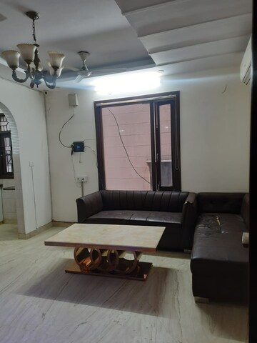 Room in 3 BHK Apartment at Worli Sea Face – for Rent