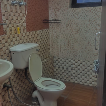 Bathroom in 3.5 BHK Villa at Sector 21 – for Rent