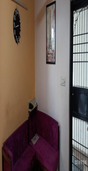 Room in 2 BHK Apartment at Upsidc Site C – for Rent