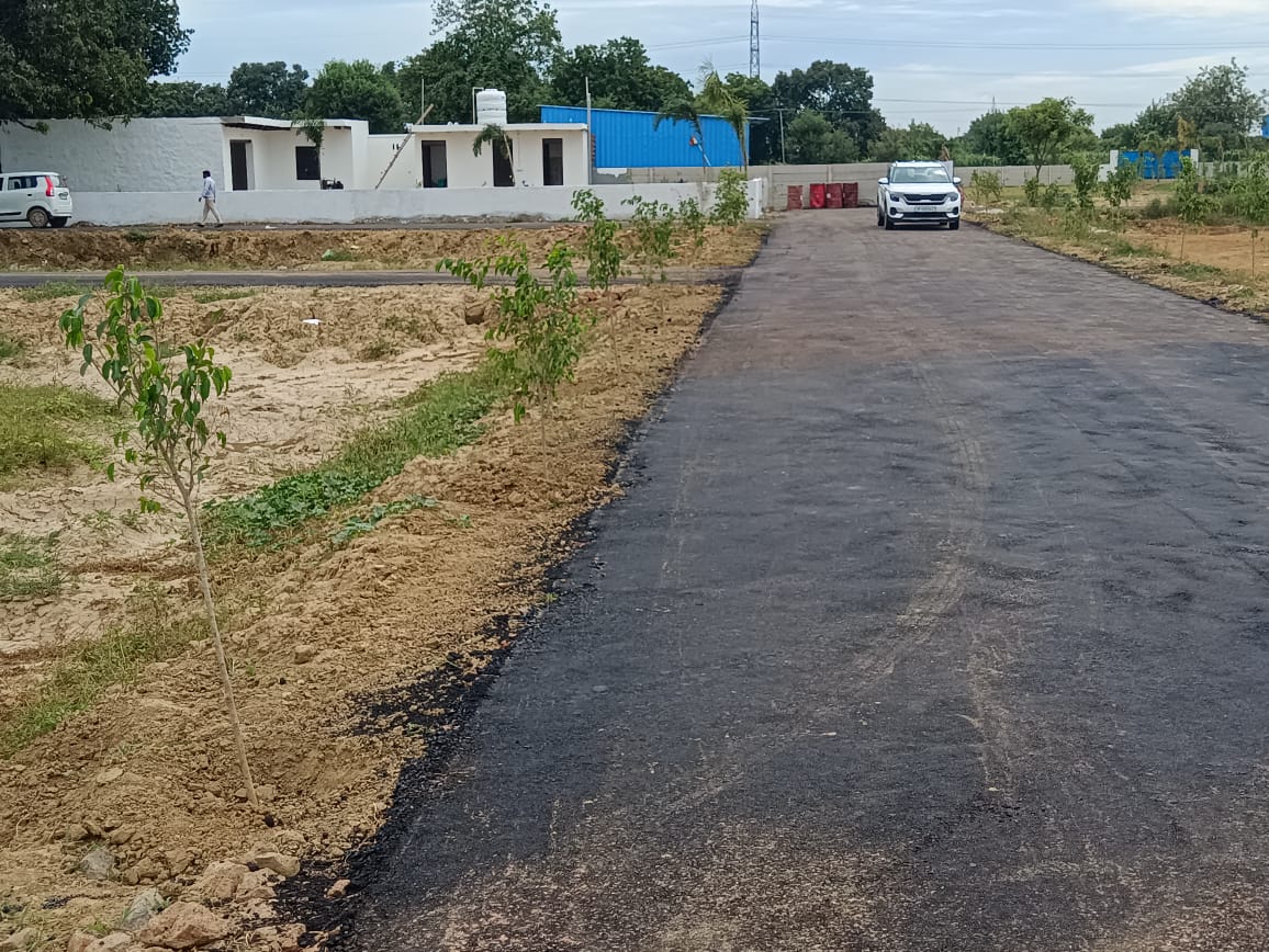 Plot For Sale in Select City Residency